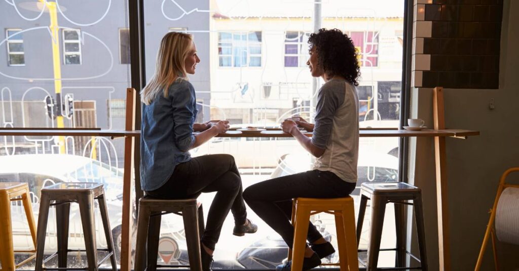 poranna kawa z przyjaciółką