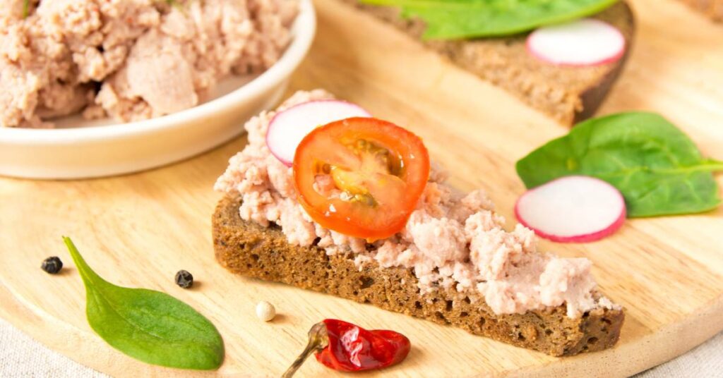 pasztet bezmięsny na chlebie