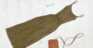 sukienka midi czym kierowac sie przy wyborze glowne