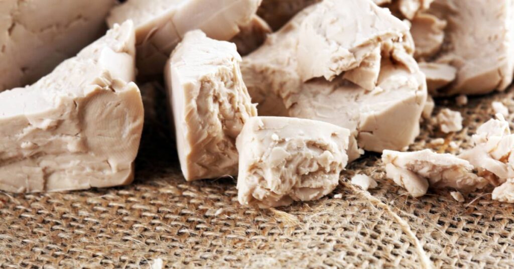 pieczywo na drożdżach czy na zakwasie drożdże