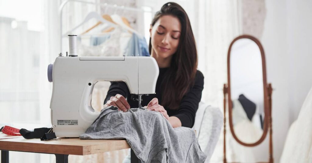 szycie i projektowanie mody jako pasja szycie na maszynie
